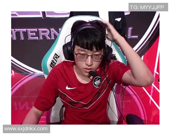 EDG在DOTA2比赛中的包夹策略分析与成败得失探讨