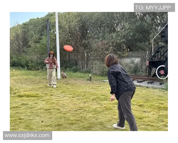 武汉飞盘队与成都飞盘队赛后复盘分析双方状态与表现对比 武汉飞盘队与成都飞盘队赛后复盘分析双方状态与表现对比