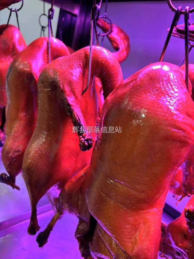 威尼斯官网辉县城南810㎡大院出租！院内有两层楼房可分租(图1)